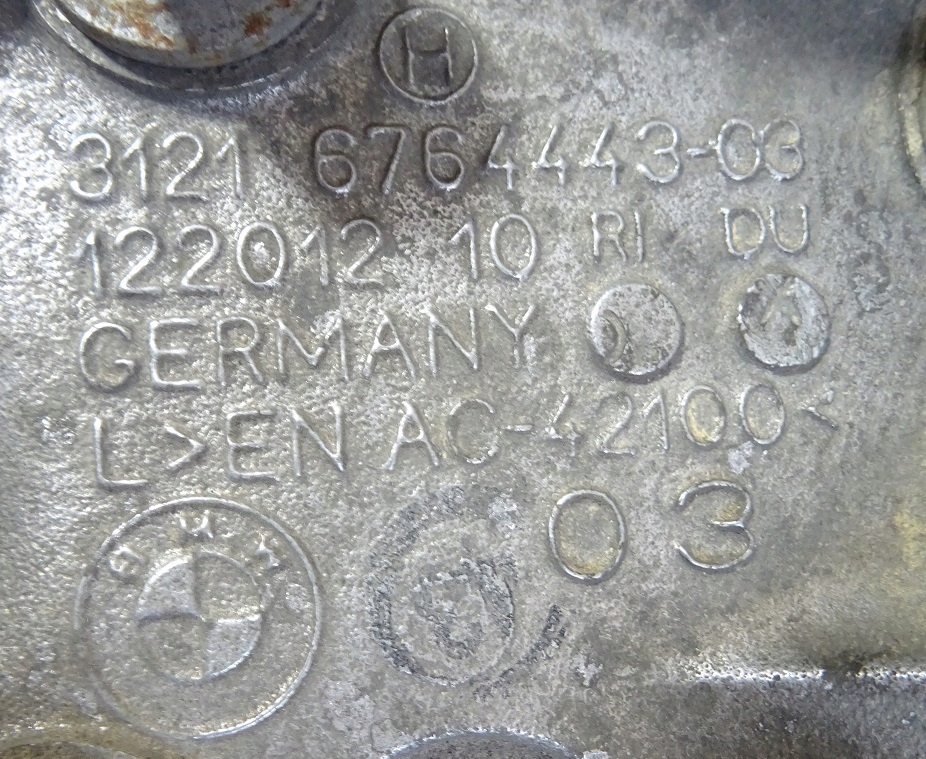 фото №2, Bmw 1 e87 поворотный кулак передняя перед ступица оригинал