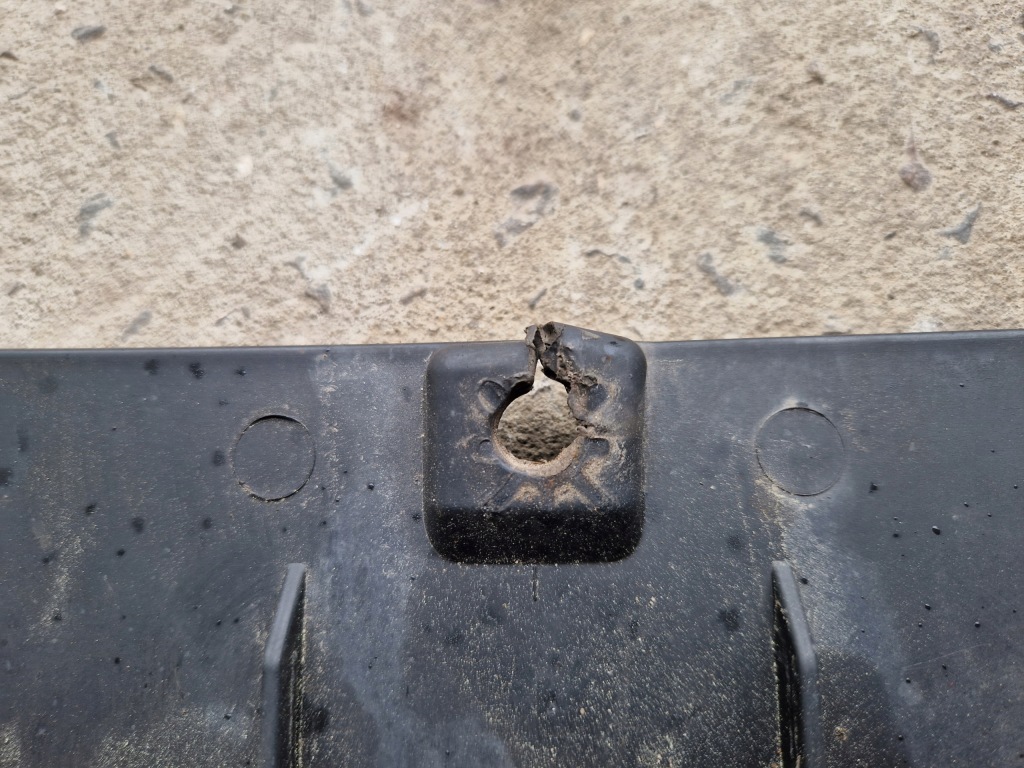 Накладка защита плита бампера передний audi a3 8p lift 8p0807233 Киев