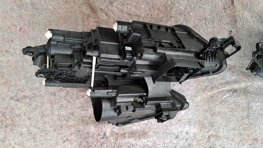 фото №13, Skoda kodiaq лампы перед правая левая 566941016h 566941015h