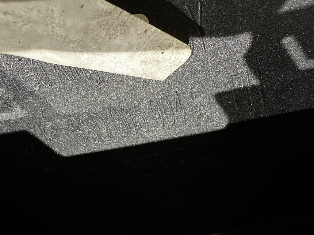 Bentley new gt перед спойлер накладка бампер 3sd805904 3sd807093 3sd805903 в Україні