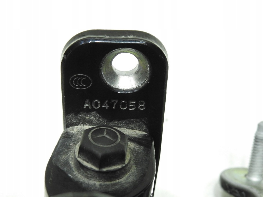 фото №7, Петля петли дверь правый задняя 040 w212 kombi