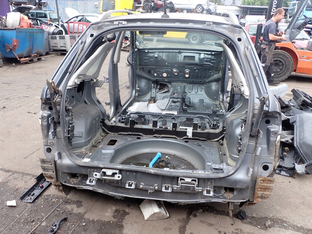 фото №1, Renault koleos i pas задний задняя балка усилитель