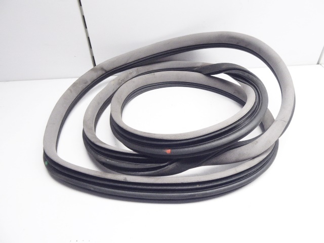 фото №1, Alfa romeo 166 прокладка karos. дверь задняя левая