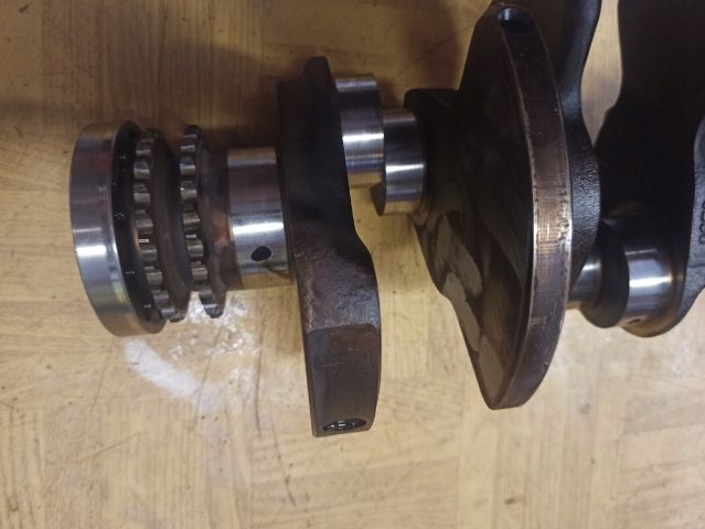 Wał коленчатый audi a6 c6 a4 b7 a8 d3 2.4 bdw 06eg с Разборки