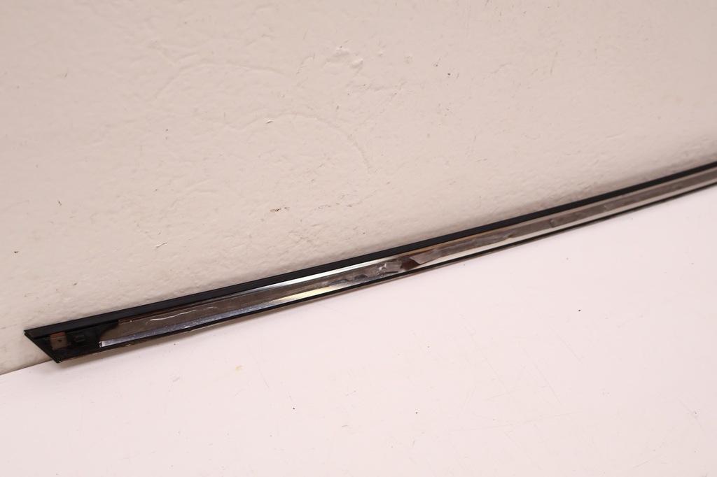 фото №8, Kia niro i молдинг декоративная дверь правая задняя