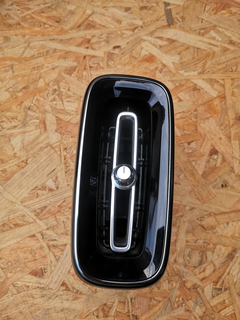 фото №1, Volvo xc40 ii решётка обдув 31442625