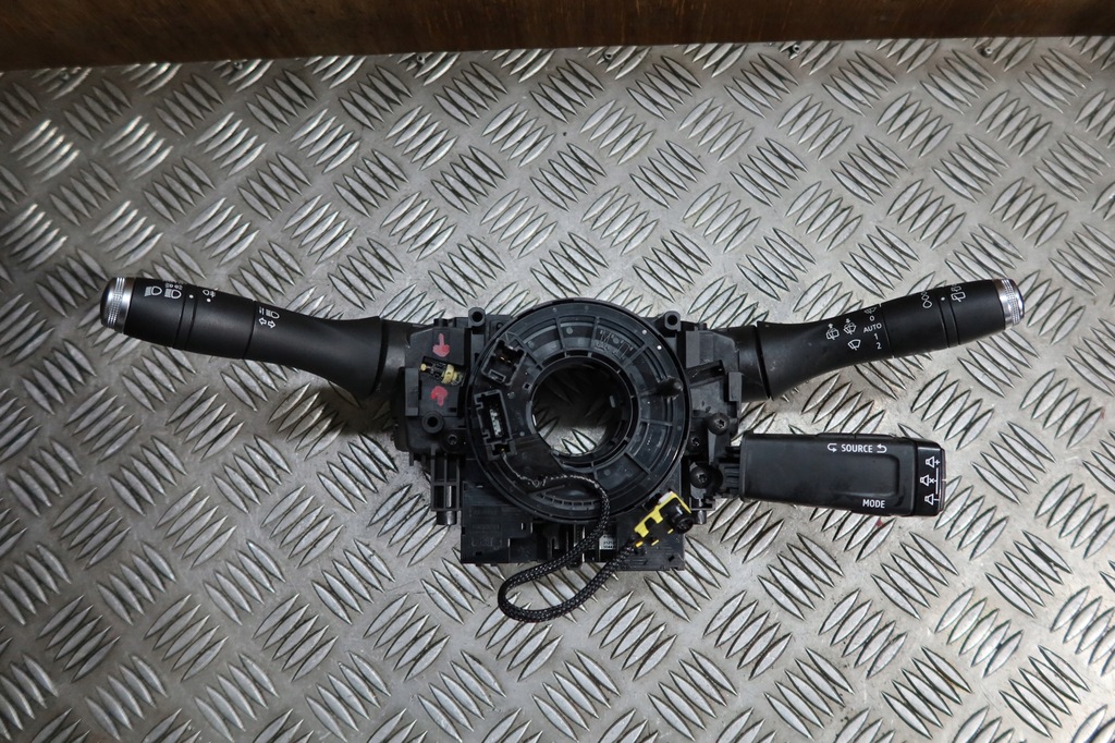 фото №1, Clio v перемикач комбінований новий