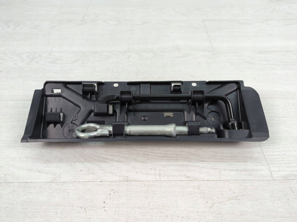 Купить Полка обшивка багажника левая peugeot 5008 9687718577