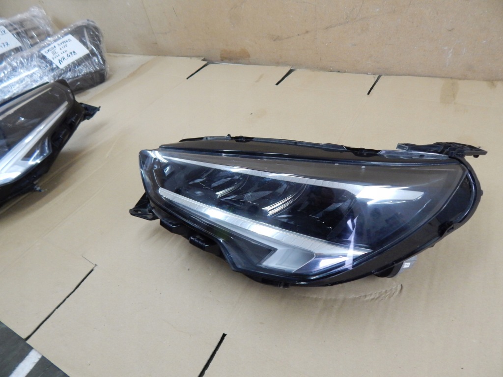 Opel corsa f full led фара левый  перед левая передняя 39162653 хорошее состояние оригинал . Недорого
