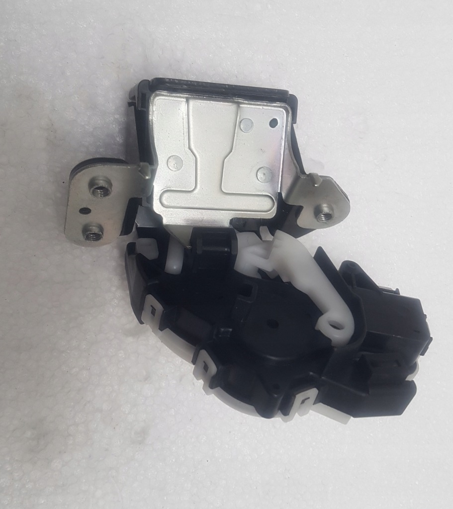 фото №3, Замок кришки задня задній багажника mazda cx5