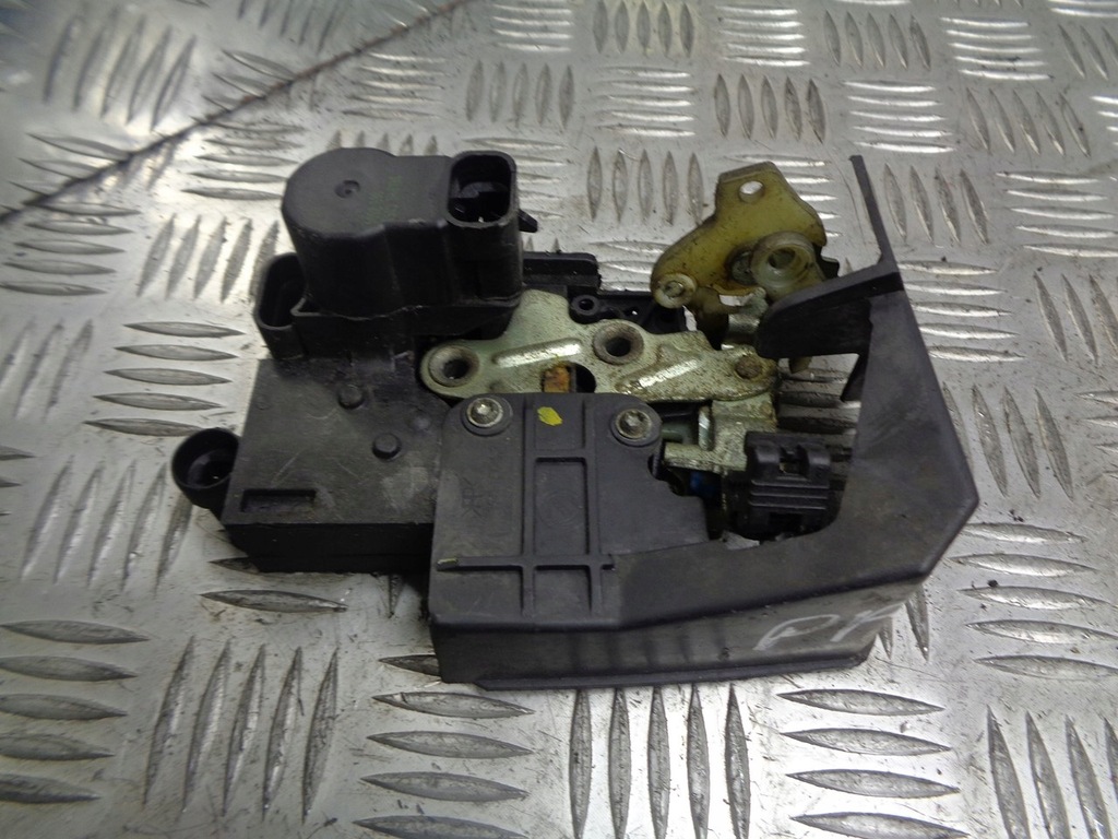 фото №1, Замок дверь центральный правый перед alfa romeo 156