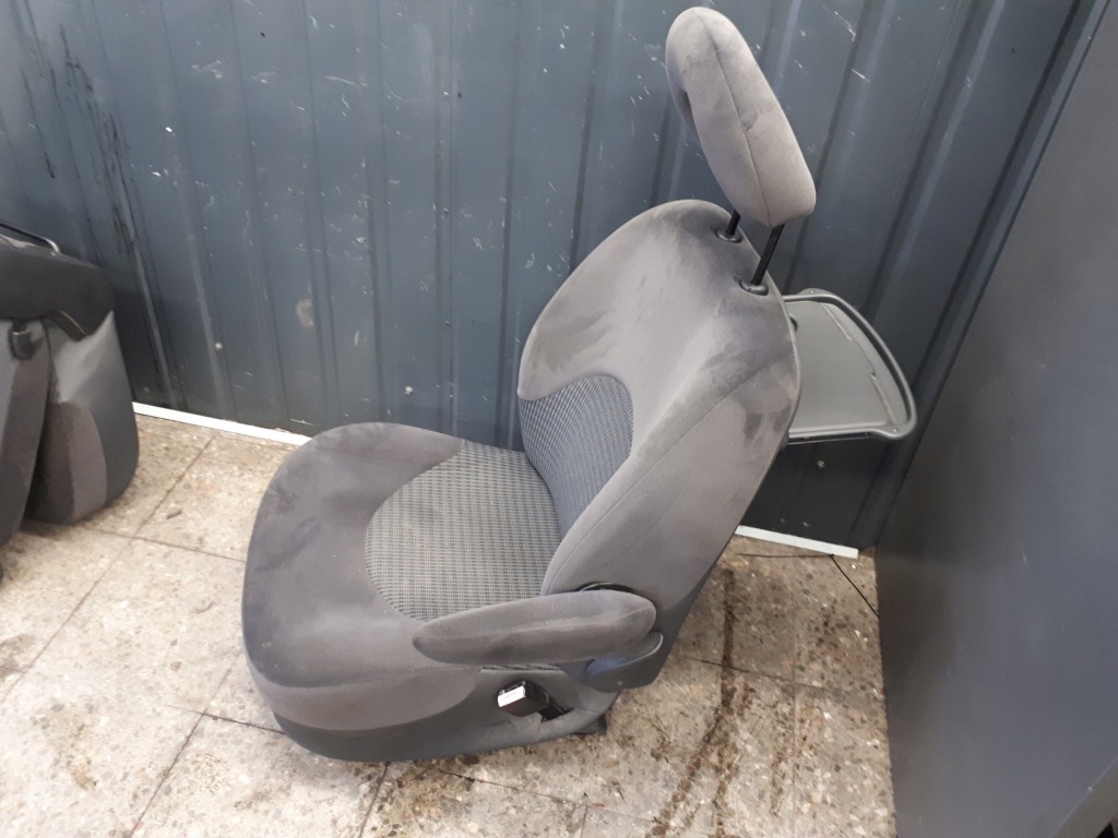 фото №6, Сиденье правый пассажира xsara picasso i 02 r