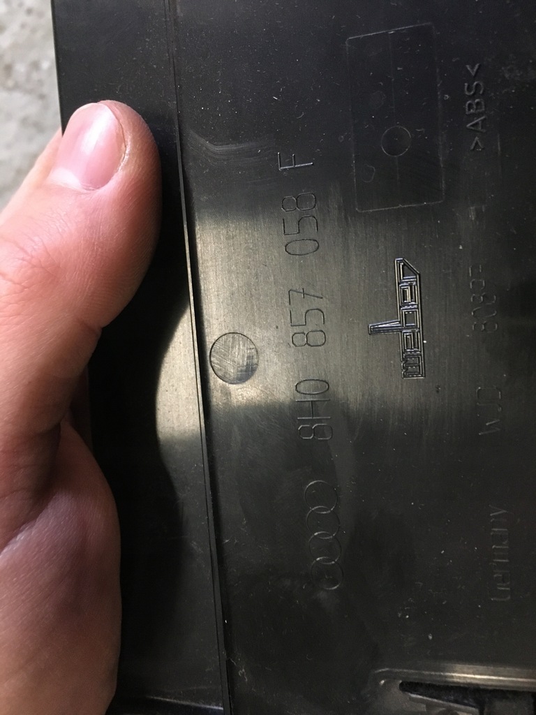 фото №5, Бардачок полиця панелі консолі seat exeo 8h0857058f