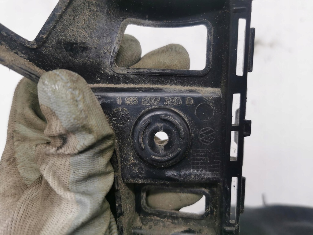 фото №7, Направляющая бампера левый задняя skoda citigo 1s6807393d