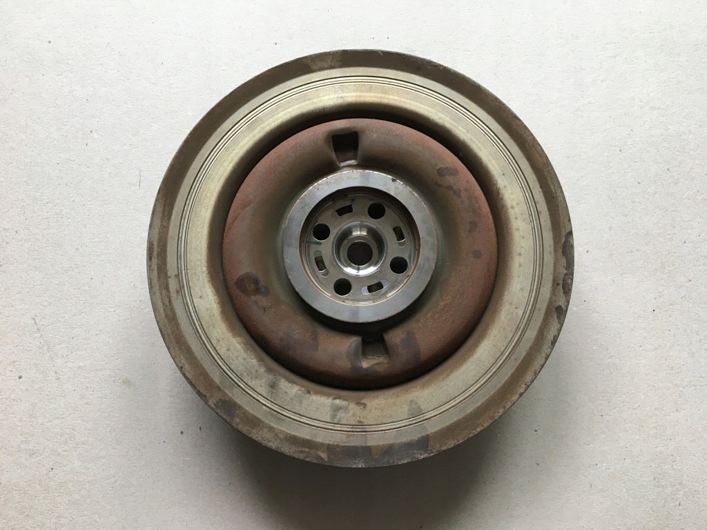 Шкив к volvo v40 2,0 14- Недорого