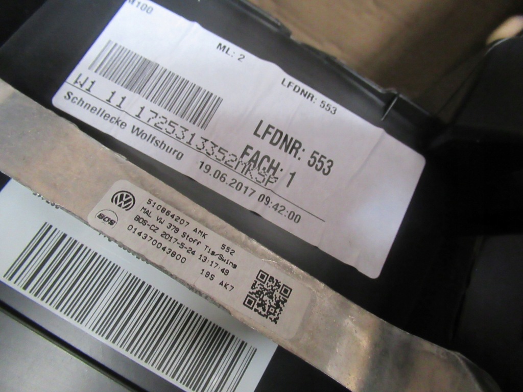 фото №8, Golf sportsvan підлокітник тунель чорний