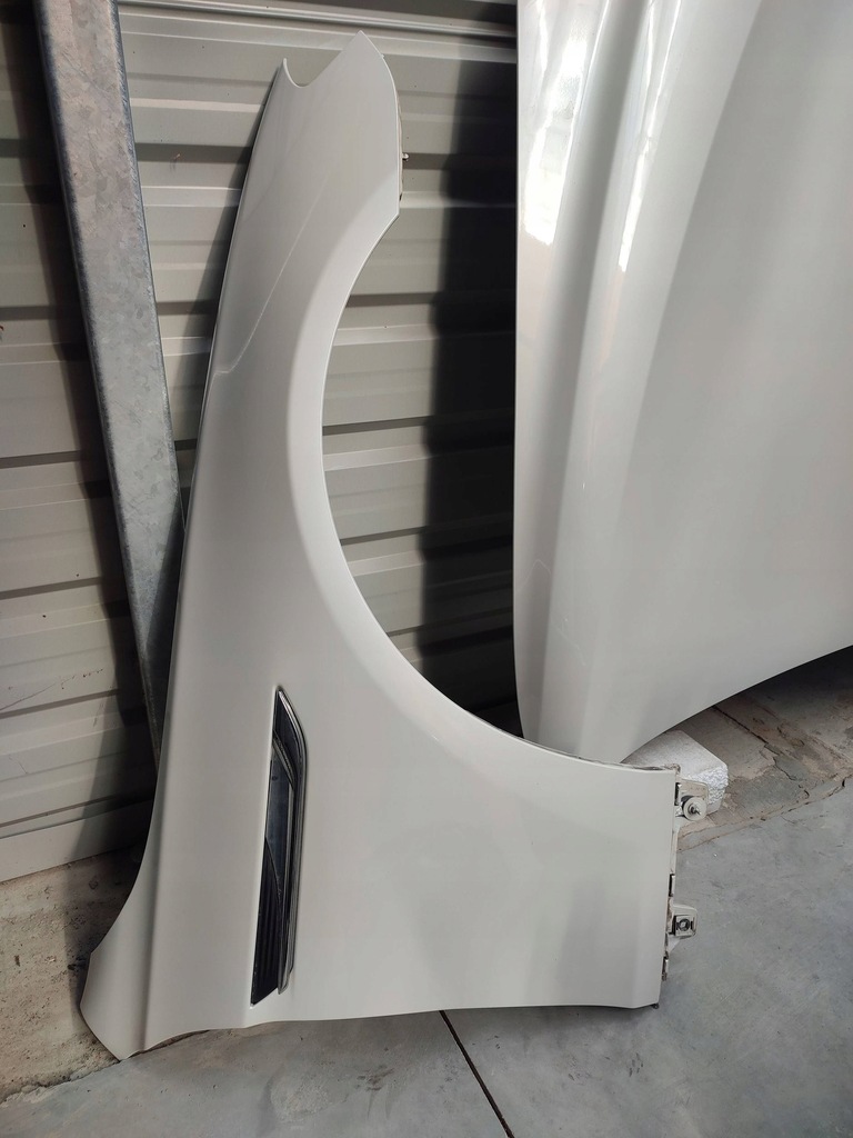 фото №11, Запчасти кузовные перед bmw 6 f06 f12 f13 mineralweiss металлик a96