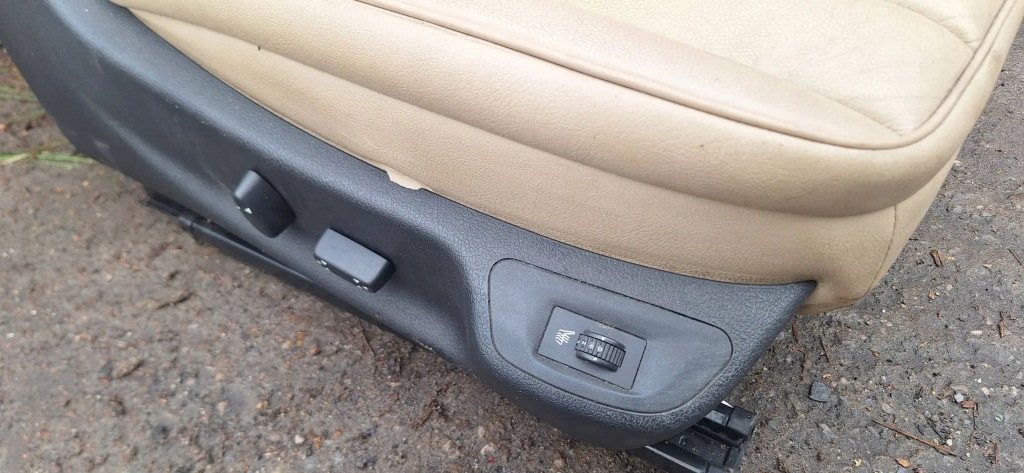 Peugeot 407 2005 сидіння / заднє сидіння / обшивки / комплект Недорого