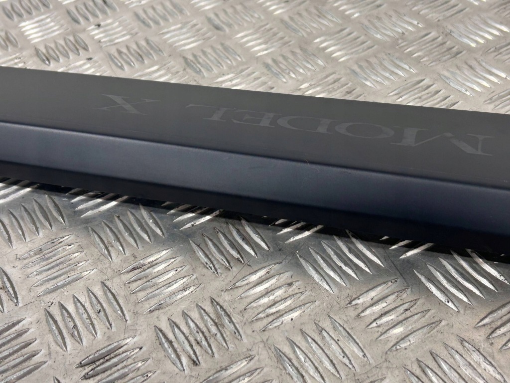 Element отделка дверь tesla model x 105841900 Киев