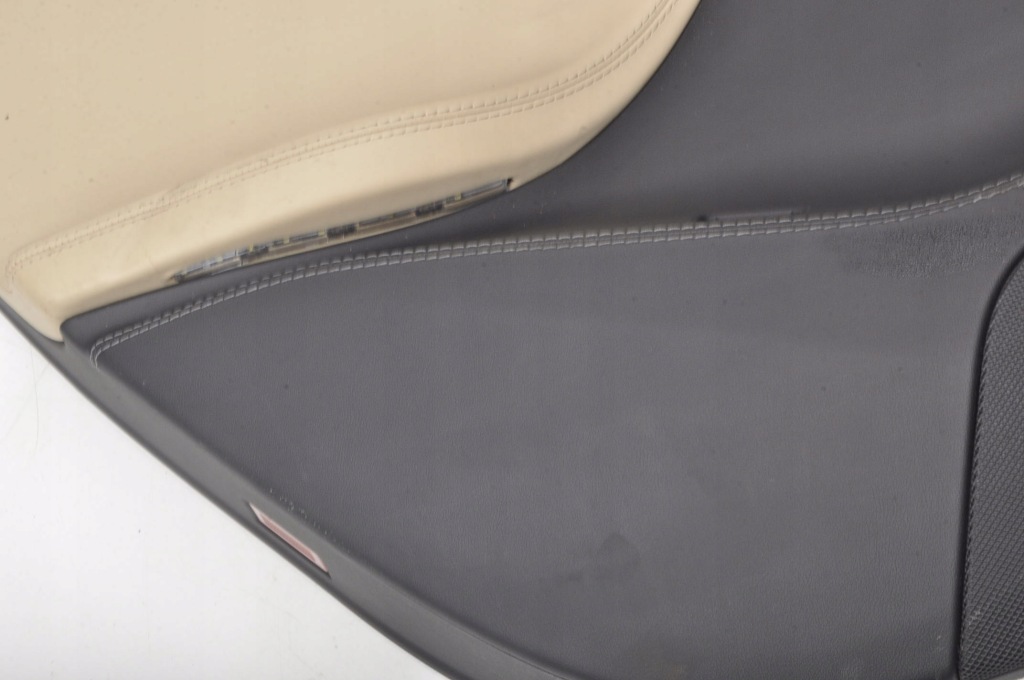 Tesla model s обшивка двері лівий задня Недорого