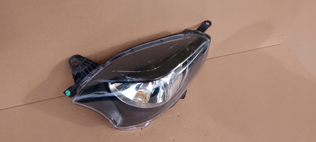Фара перед передня ліва renault twingo 2 2 рестайлінг  11-14rok 260608996r оригінал Зі Шроту