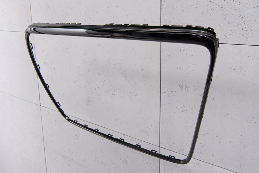 фото №7, Audi a4 / s4 b8 2007-2011 przed liftingiem рамка решетка czarna 8e0853651