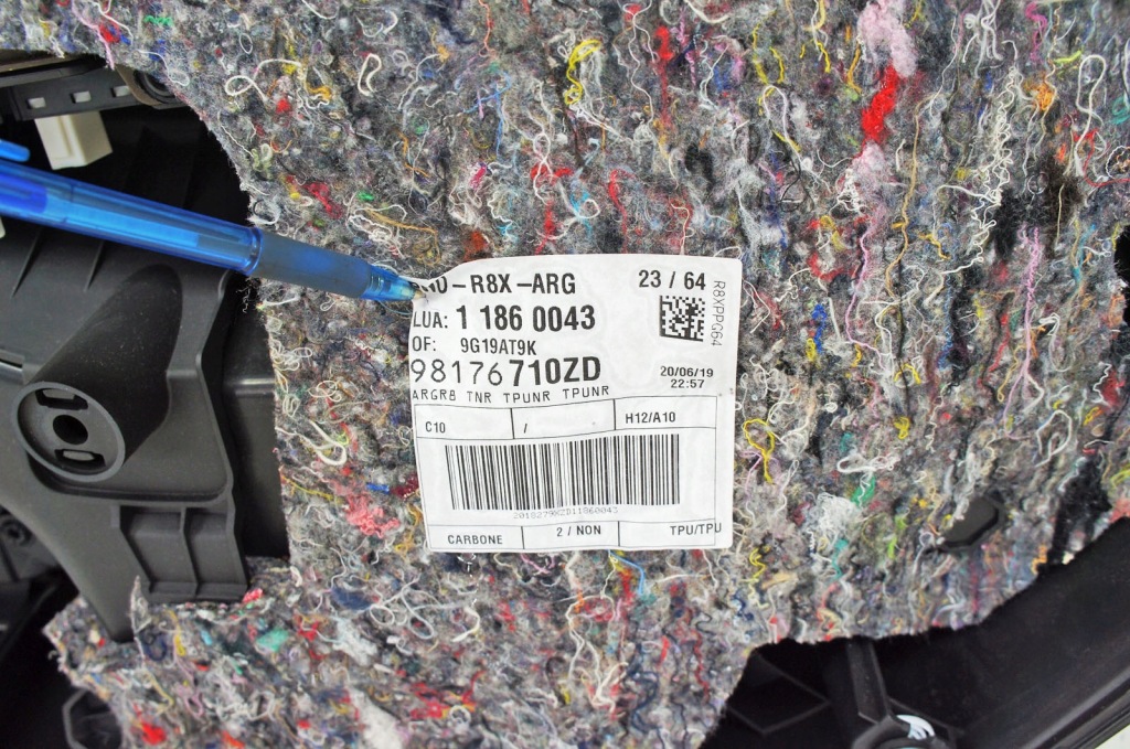 Tr242 peugeot 508 ii основание кронштейн шторка багажника левая универсал sw в Украине