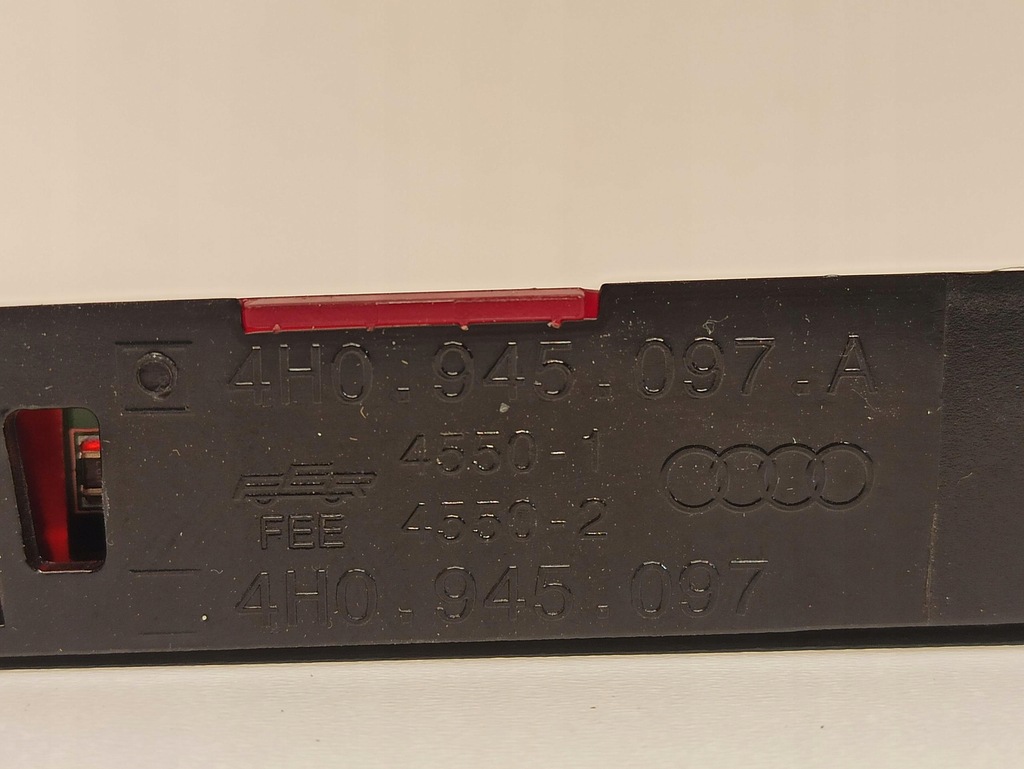 фото №3, Audi a8 d4 свет стоп-сигнал 4h0945097a