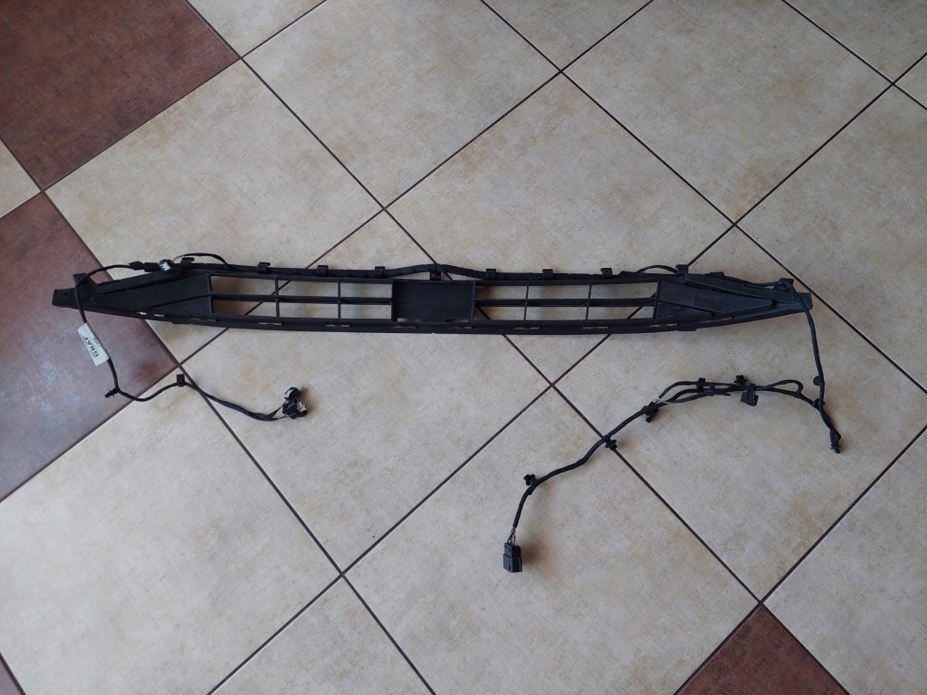 Решётка бампера - средняя - жгут pdc - ford focus mk4 с Разборки