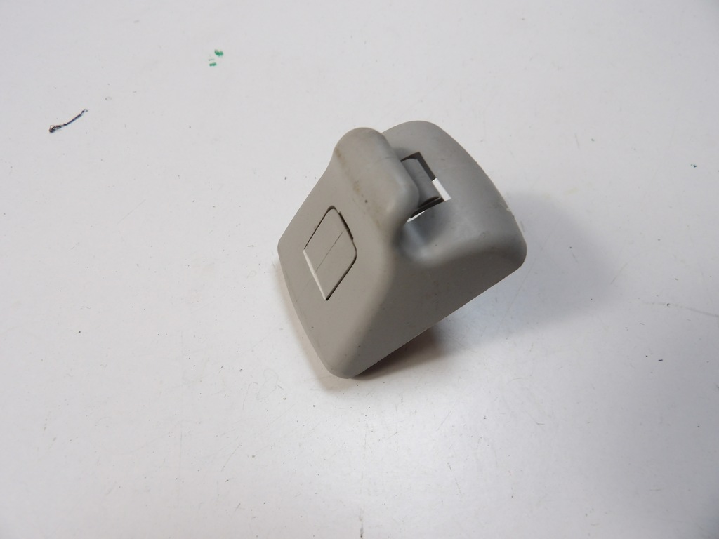 фото №1, Ford fiesta mk7 крепление козырёк солнцезащитный