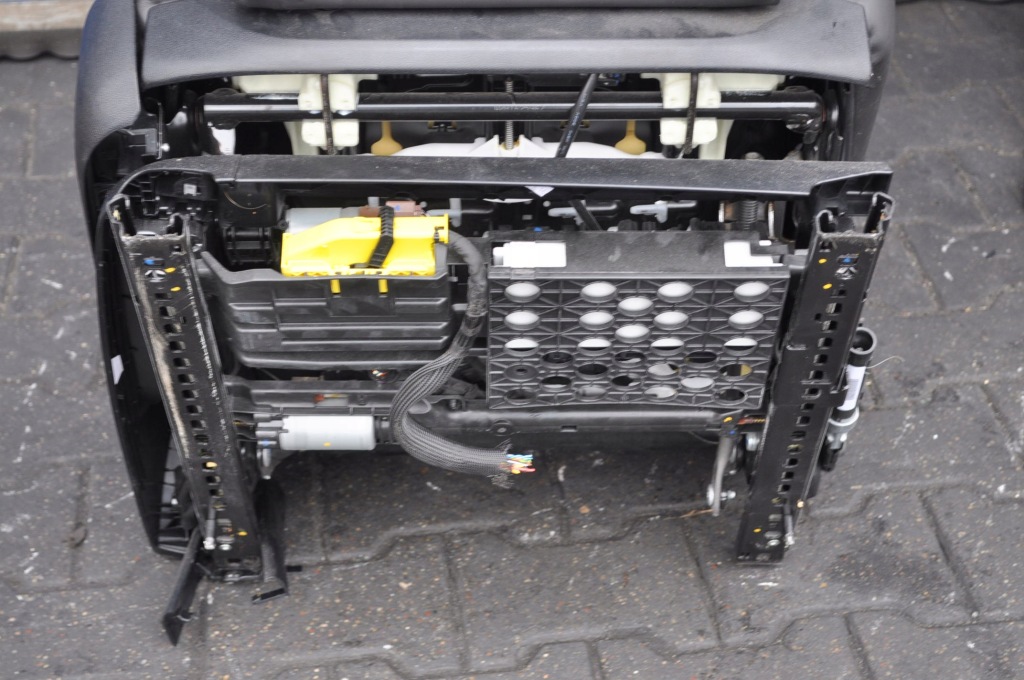 фото №13, Bmw m5 f10 m-power чёрные электрический сиденья заднее сиденье обшивки ambiente anglik