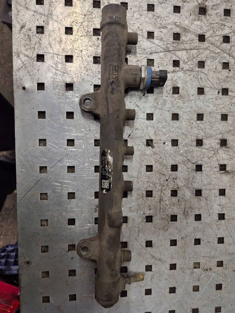 фото №1, Молдинг упорскування opel movano corsa d renault espace iv 1.9dci 0445214065