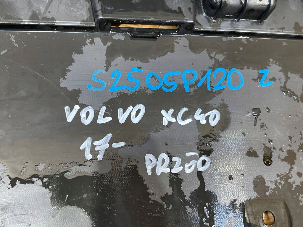 фото №10, Volvo xc40 xc-40 17-22 спойлер молдинг накладка бампера перед передняя