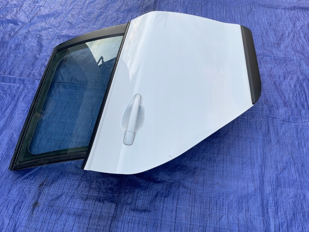 фото №4, Peugeot 2008 дверь задние правое ewp