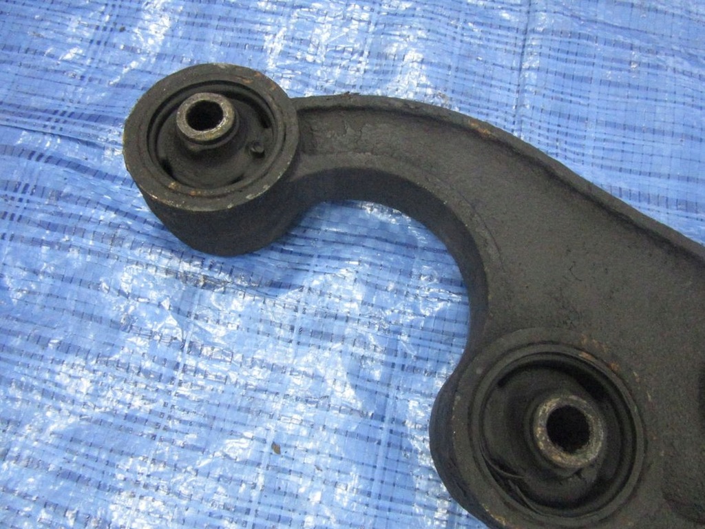 фото №15, Suzuki jimny 2003 рычаг задняя