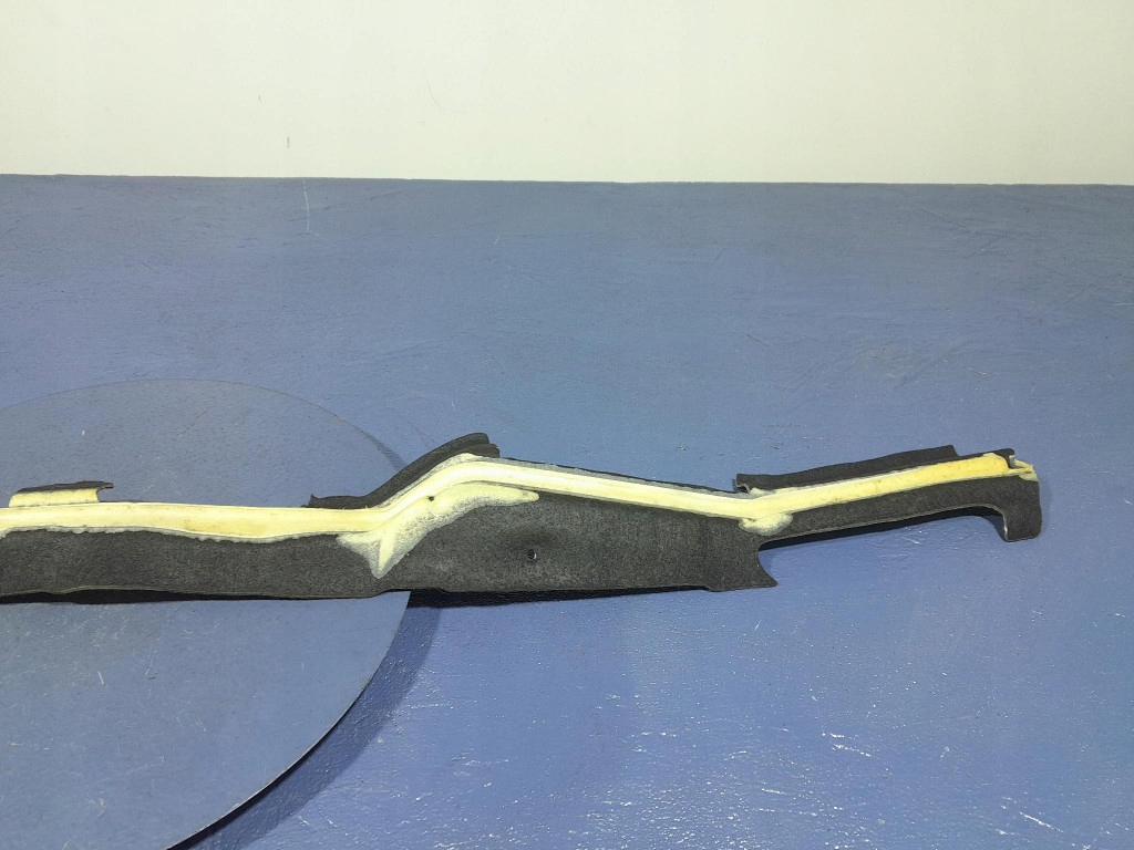 Mercedes gla w156 lift захист шумоізоляція жабо a1766823400 в Україні