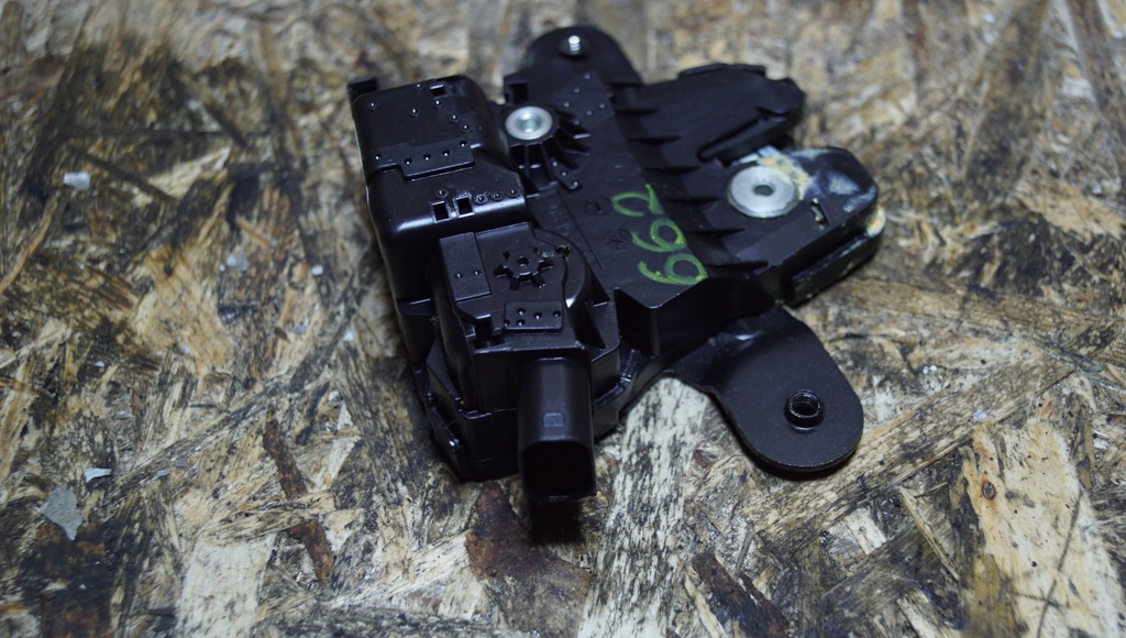 фото №8, Замок кришки багажника mini cooper r55