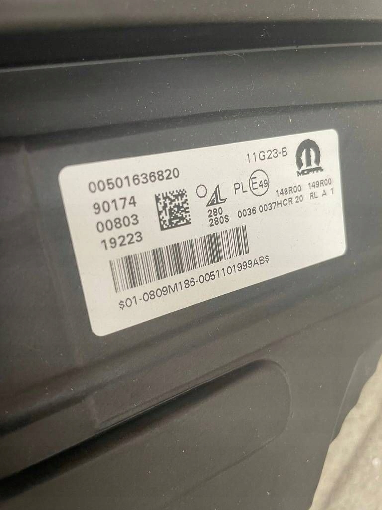 Фара фара jeep compass 2 рестайлинг  состояние новая правая перед 00501636820 Оригинал