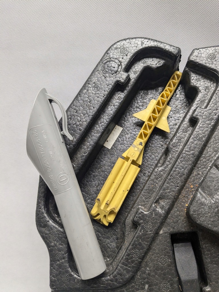 фото №6, Kompletny вкладыш колеса домкрат подъемник пенополистирол jaguar xj x351 2009-