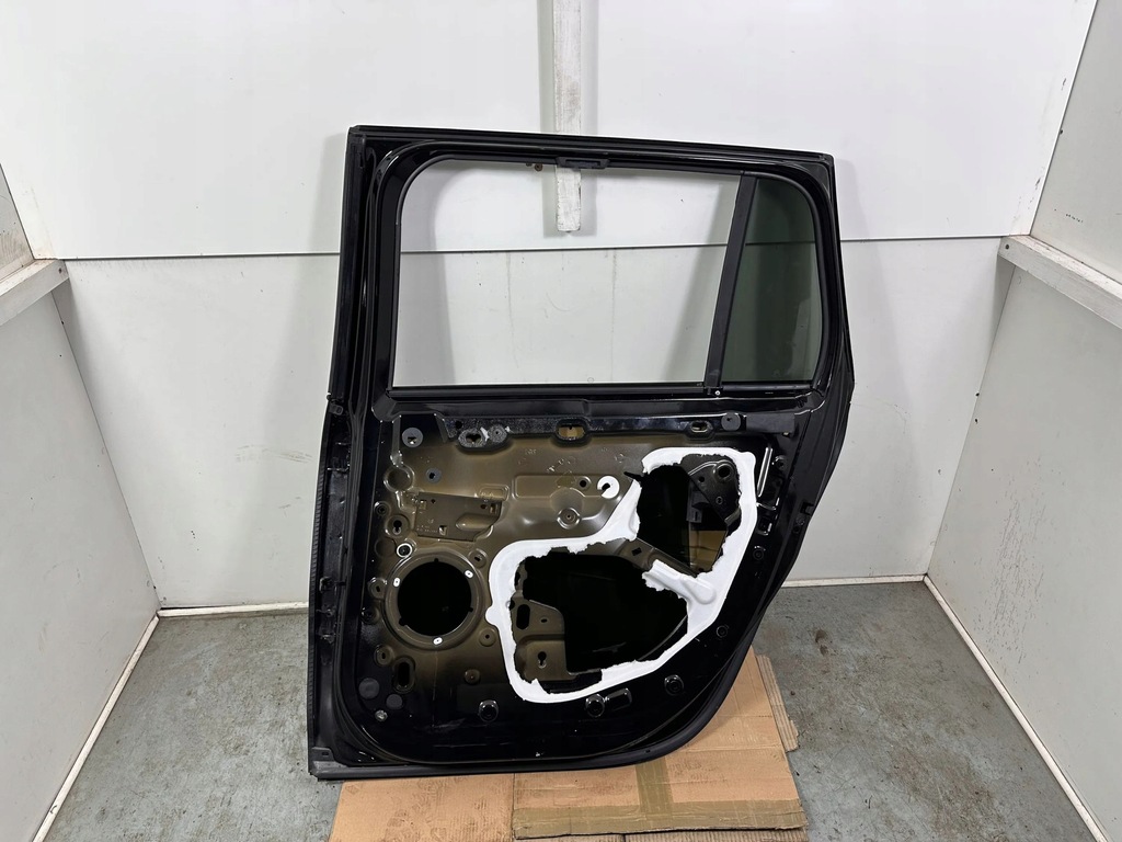 фото №7, Citroen c4 spacetourer 2018 задняя сторона правая дверь