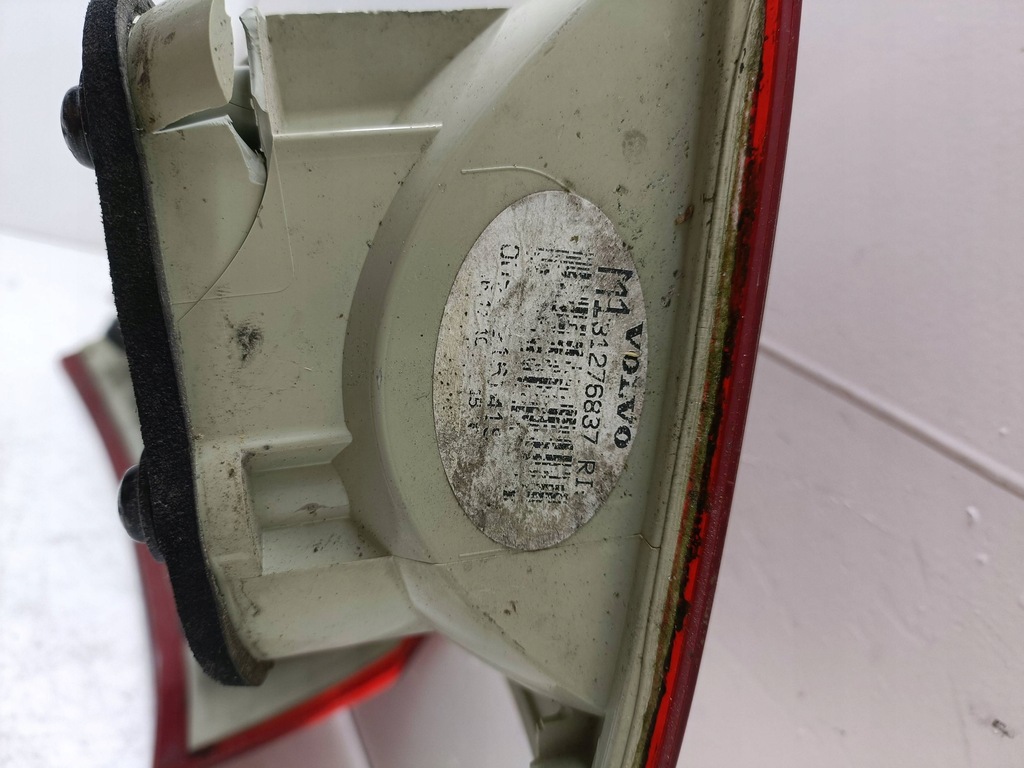 фото №7, Volvo v70 2012 задняя сторона правая лампа задняя