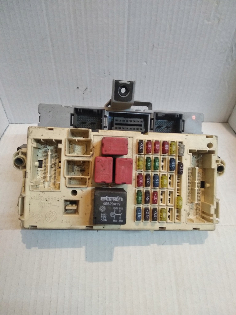 фото №1, Fiat stilo коробка предохранителей 46797609