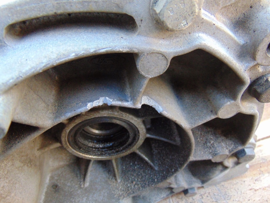 Коробка передач передач ford transit courier 2012- 1.5 tdci et7r-7002-abe Доставка