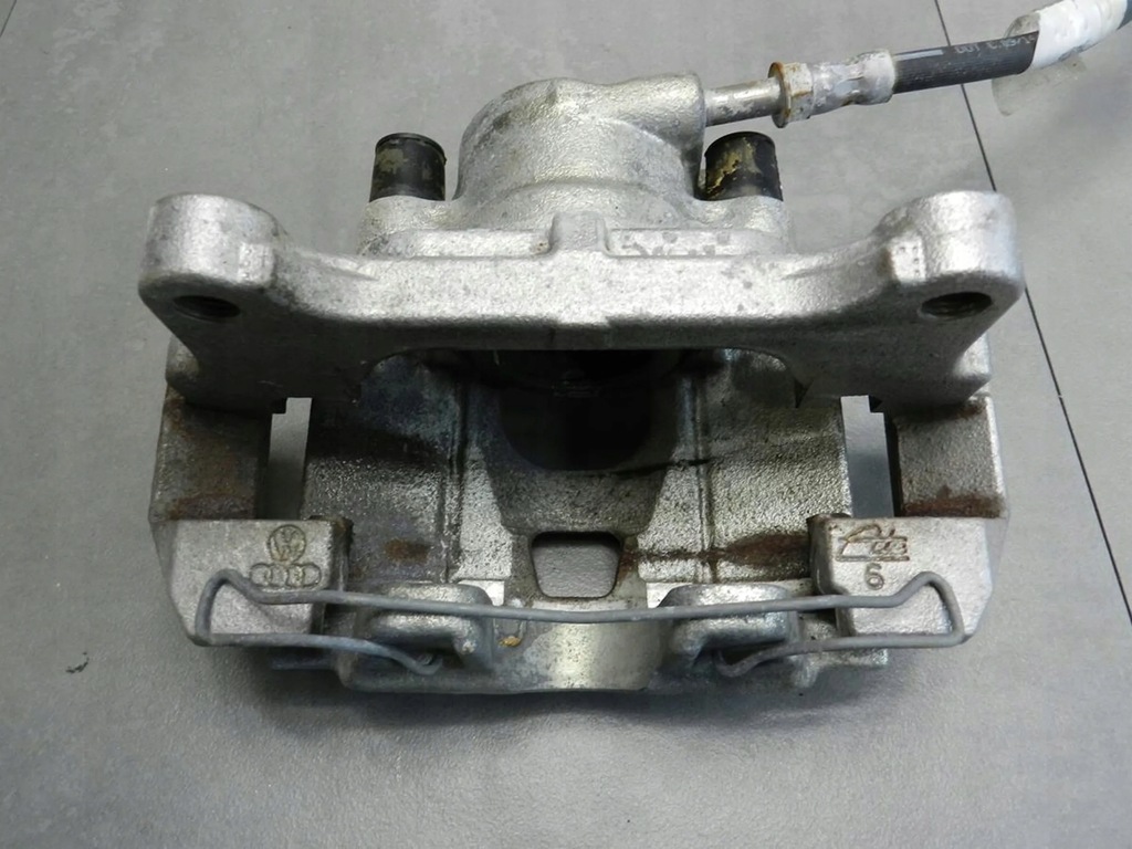 фото №8, Audi a5 8t супорт лівий перед