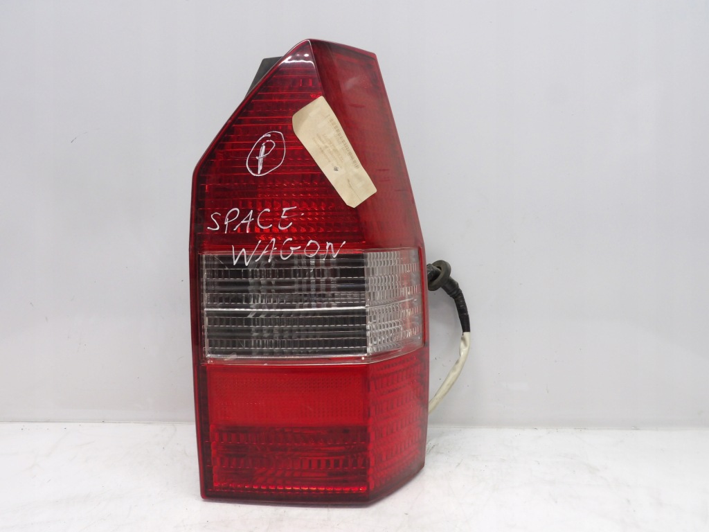 фото №1, Лампа правая задняя mitsubishi space wagon
