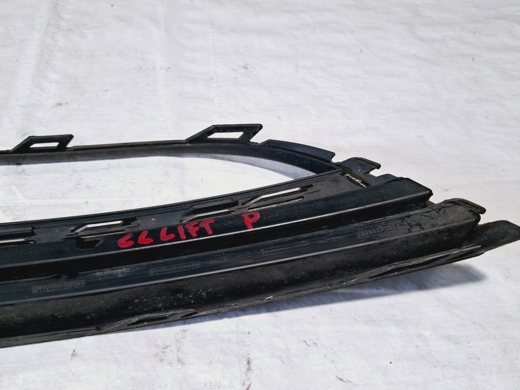 Решётка бампера перед передняя правая vw passat cc lift 2011-2016 3c8854662 Доставка