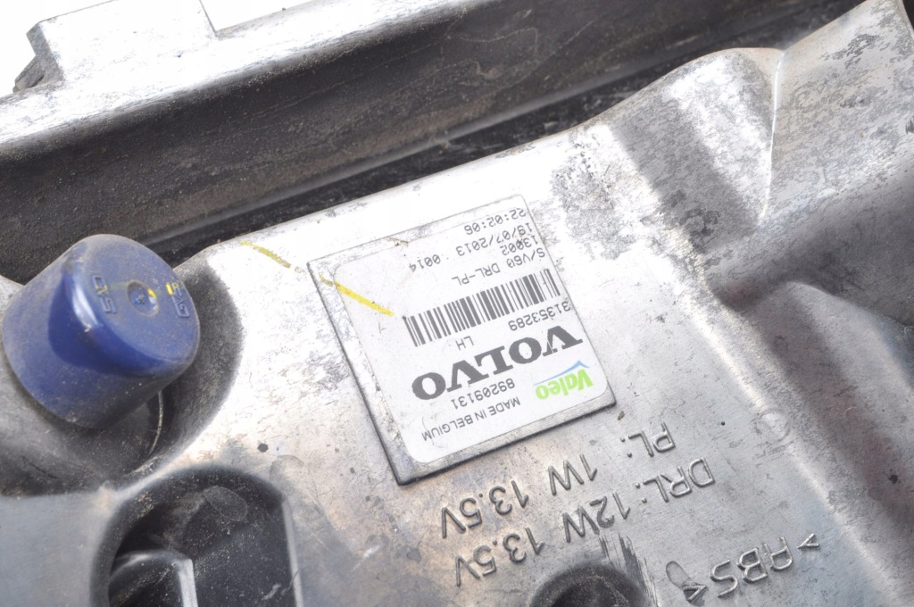 фото №8, Volvo s60 v60 лампа led светодиодная 31353289 левая лампа do движение dziennej lift