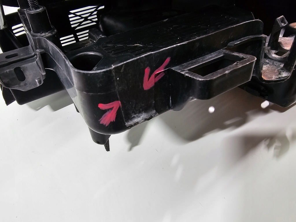 фото №8, Основание корпус коробка предохранителей компьютер peugeot 508 i #3720