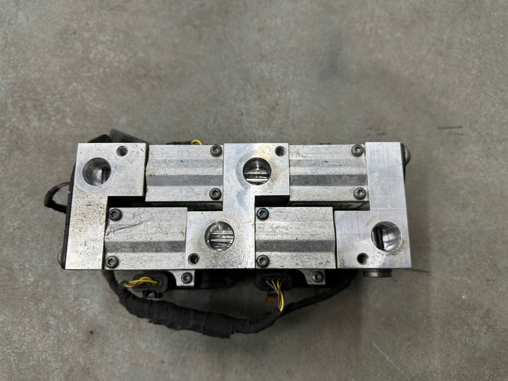 фото №6, Блок клапанів кондиціонера q8 e-tron 4m0816702a оригінал 4szt.