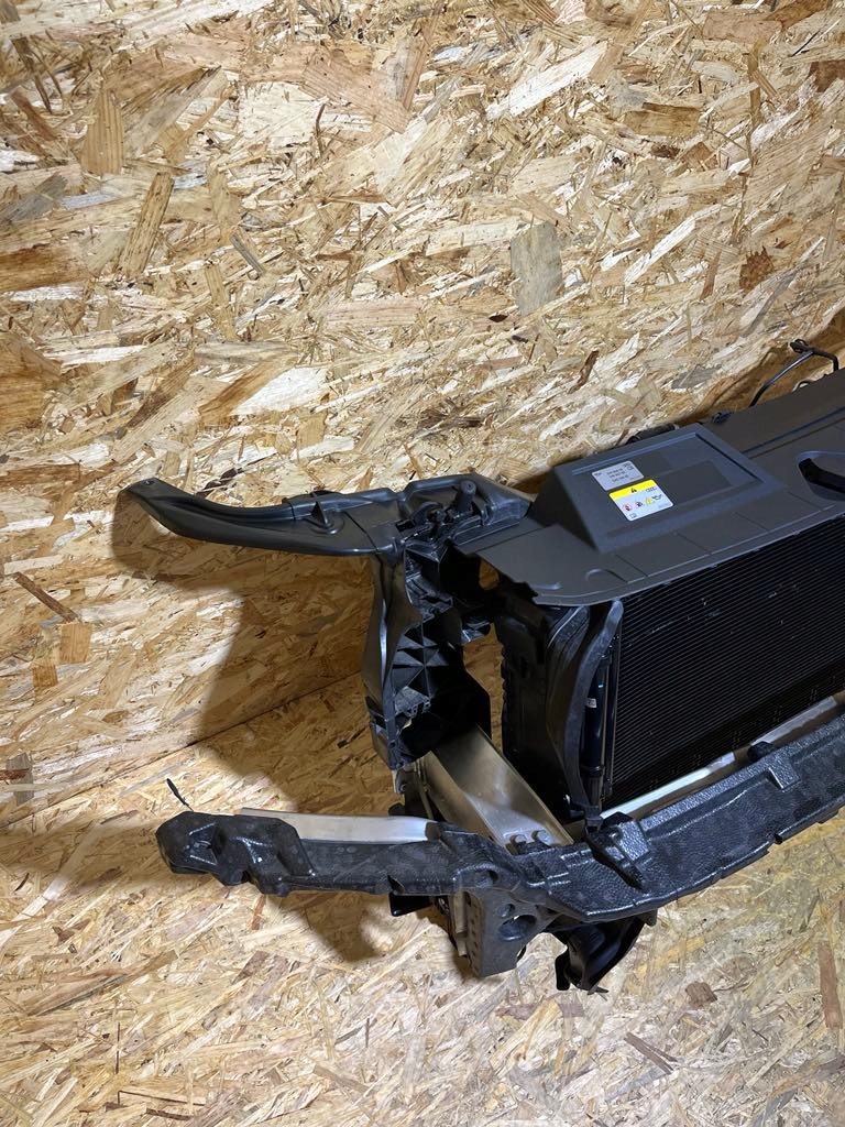 Комплектный  ремень передний радиатор абсорбер audi q5 80a рестайлинг  2.0 22r оригинал Киев